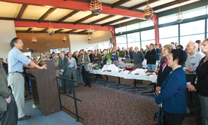 Director Chu addresses Lab employees in the cafeteria after the Department of Energy announced that the University of California will continue its management of the Lab.